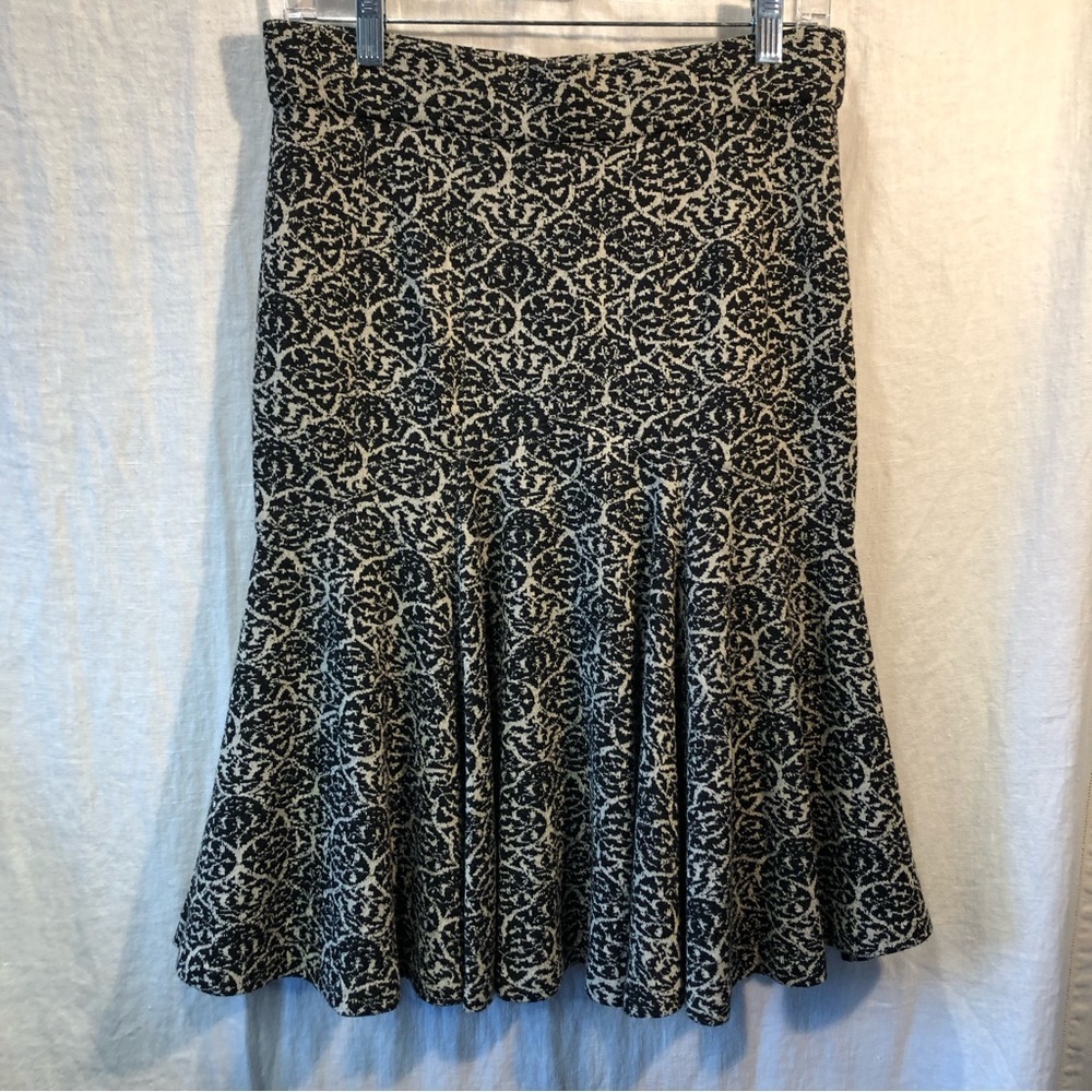 Diane Von Furstenberg wool blend stretch skirt black and tan flare edge 8